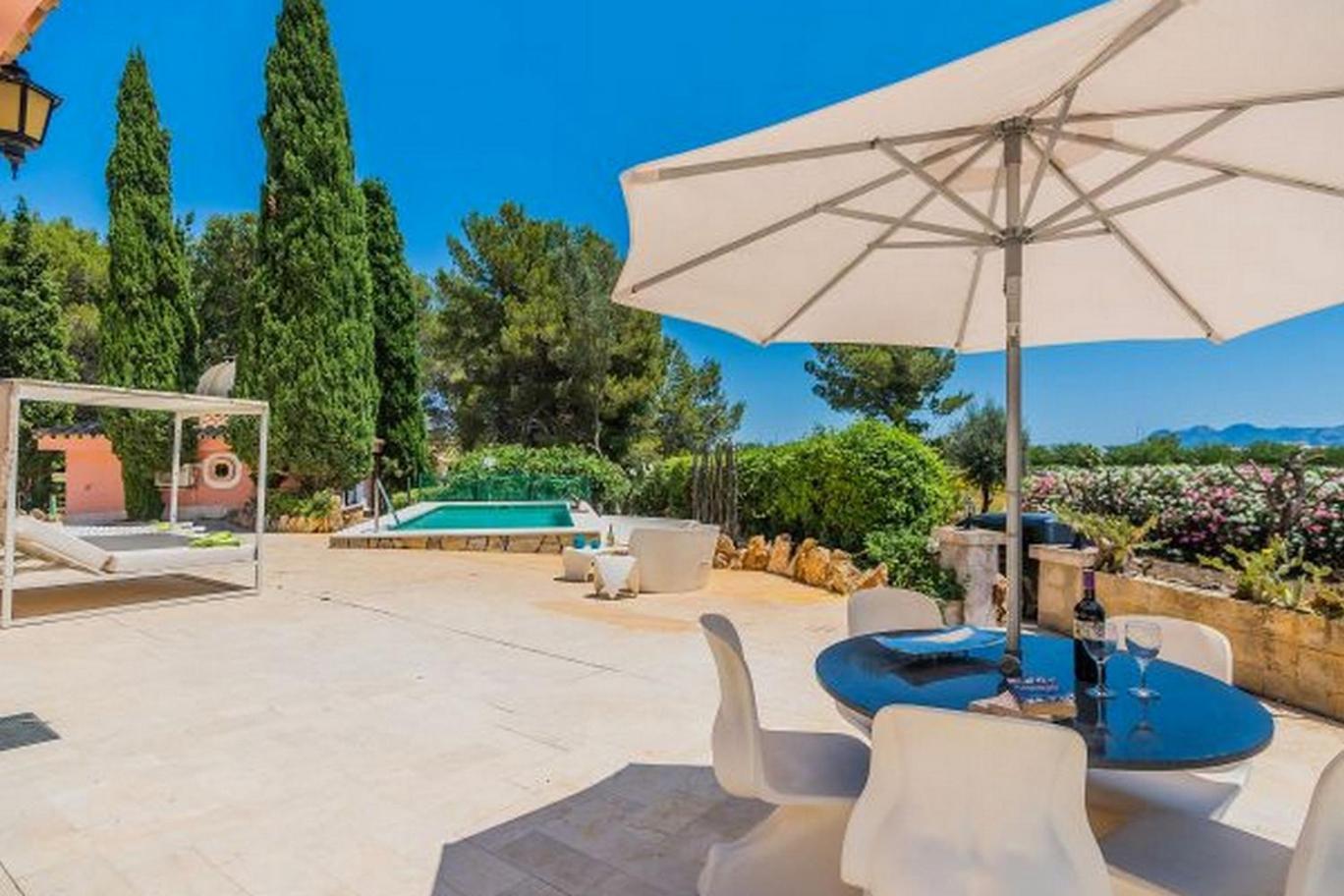 Villa With Private Mountain Ideal Runners Trailers Near Beach Approx 5 Min Walking Beach,Property Belong Puerto Pollensa Villas And Apartments Eksteriør billede