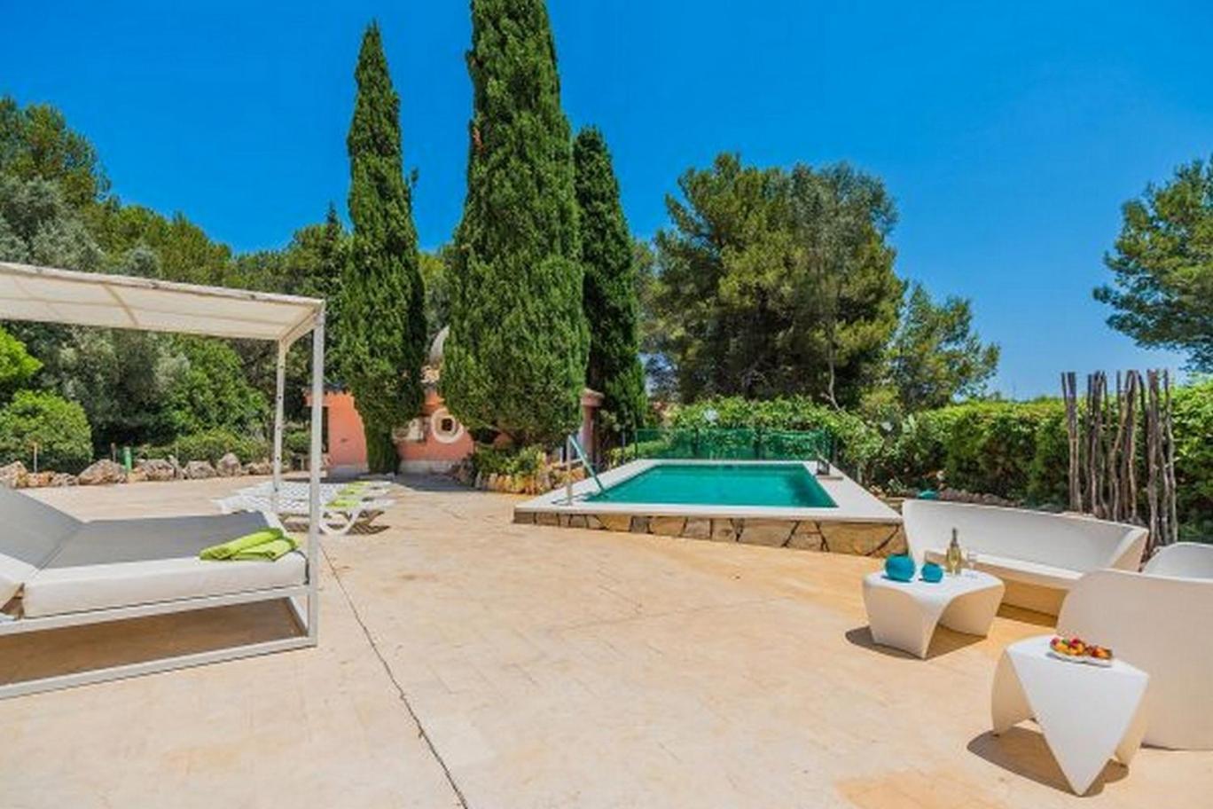 Villa With Private Mountain Ideal Runners Trailers Near Beach Approx 5 Min Walking Beach,Property Belong Puerto Pollensa Villas And Apartments Eksteriør billede
